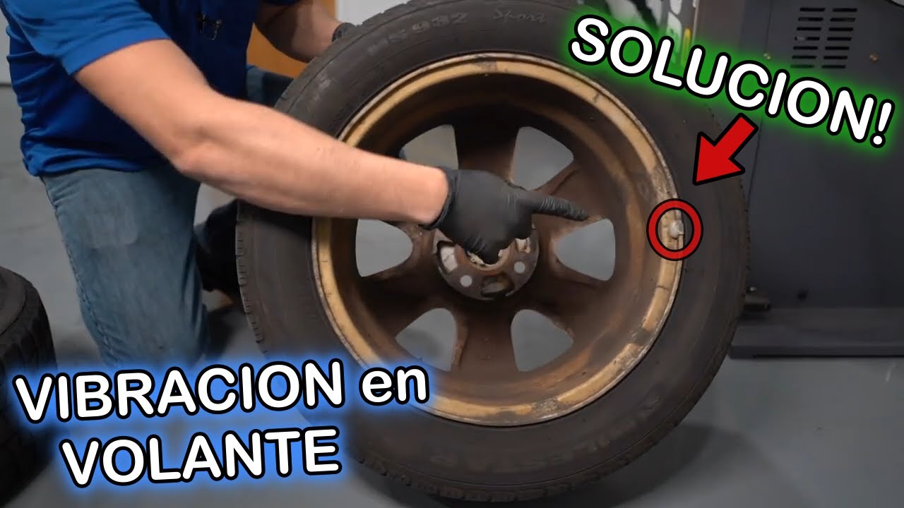 porque el volante se mueve solo